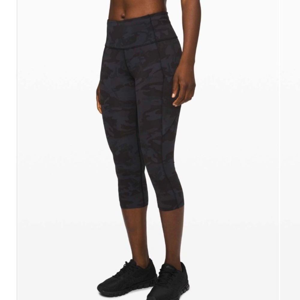 NWOT Lululemon Fast and Free Crop II 19" *Non-Reflective Incognito Camo Size 4